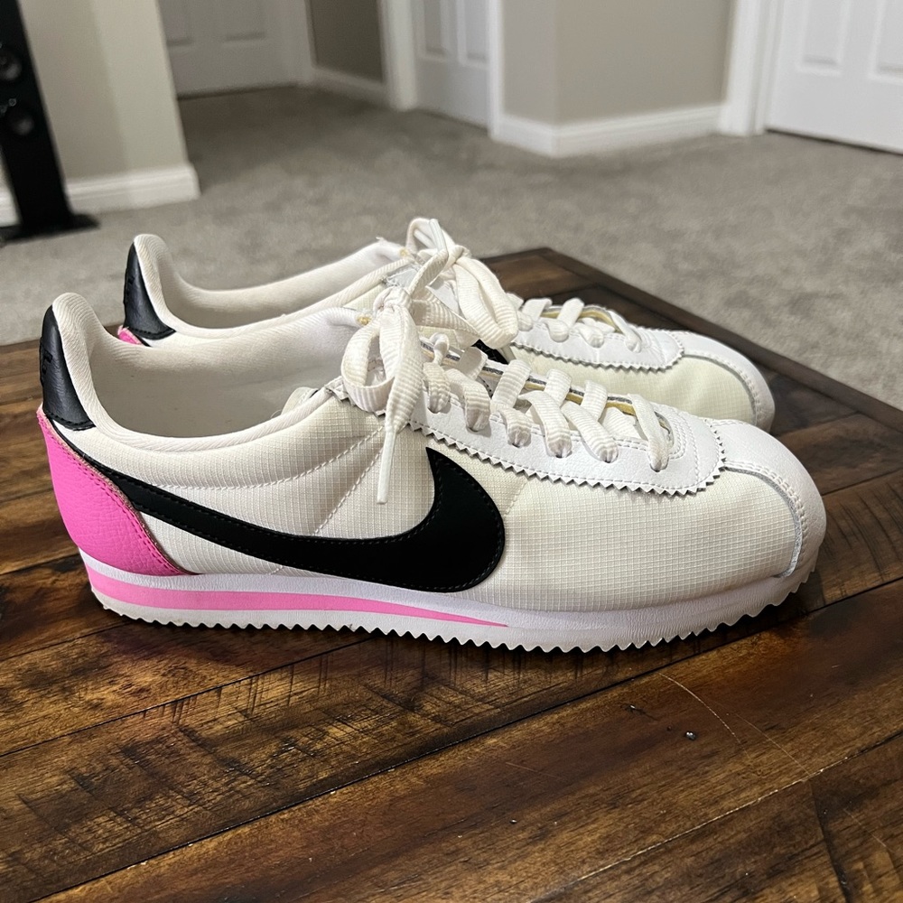 Nike Classic Cortez, Size 9